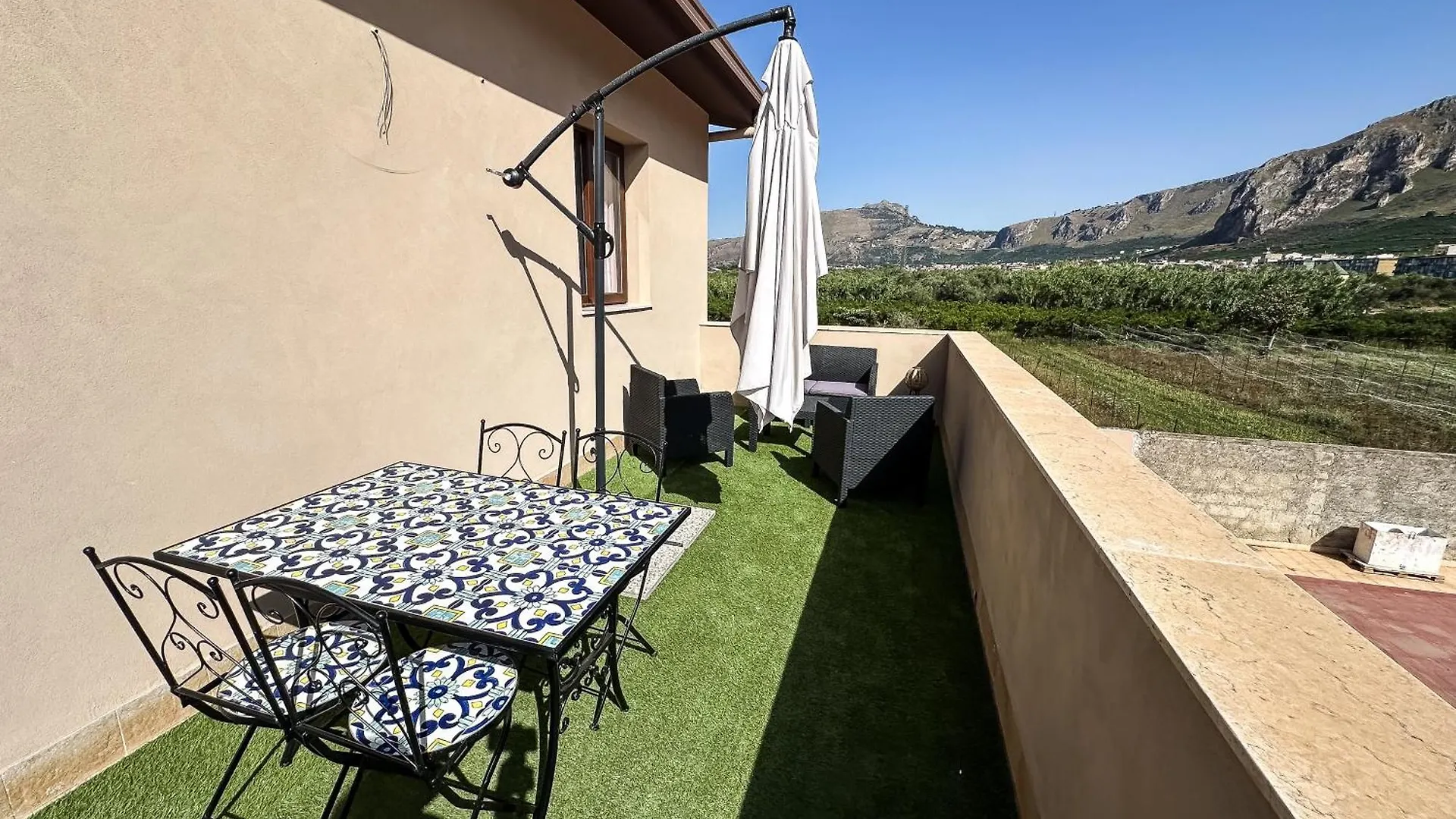 Intero Appartamento Con Terrazza - Villa Ciaculli Palermo Italië